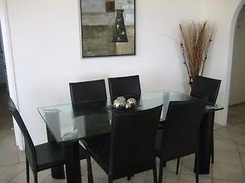 Talisman Apartments Gold Coast 4*,